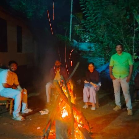 Riya Home Stay Munnar Anaviratty Eksteriør billede