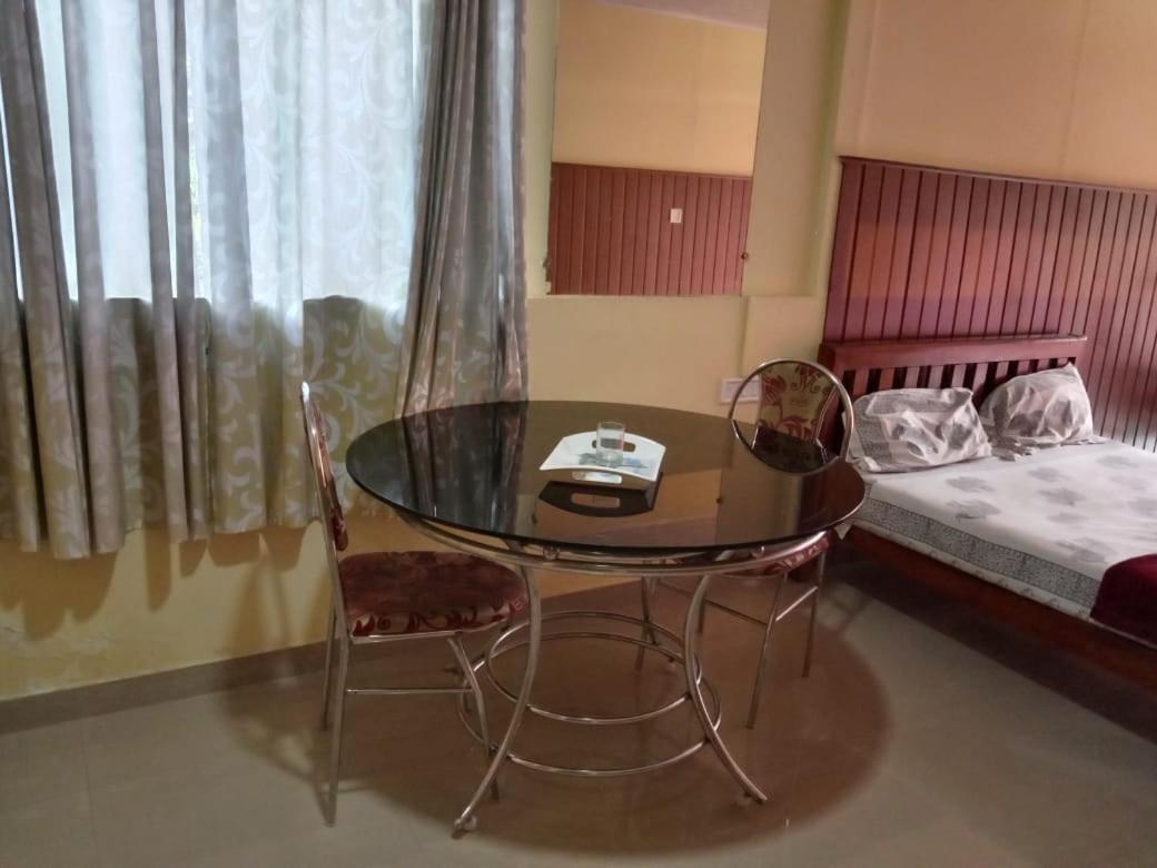 Riya Home Stay Munnar Anaviratty Eksteriør billede