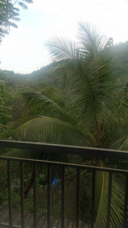 Riya Home Stay Munnar Anaviratty Eksteriør billede