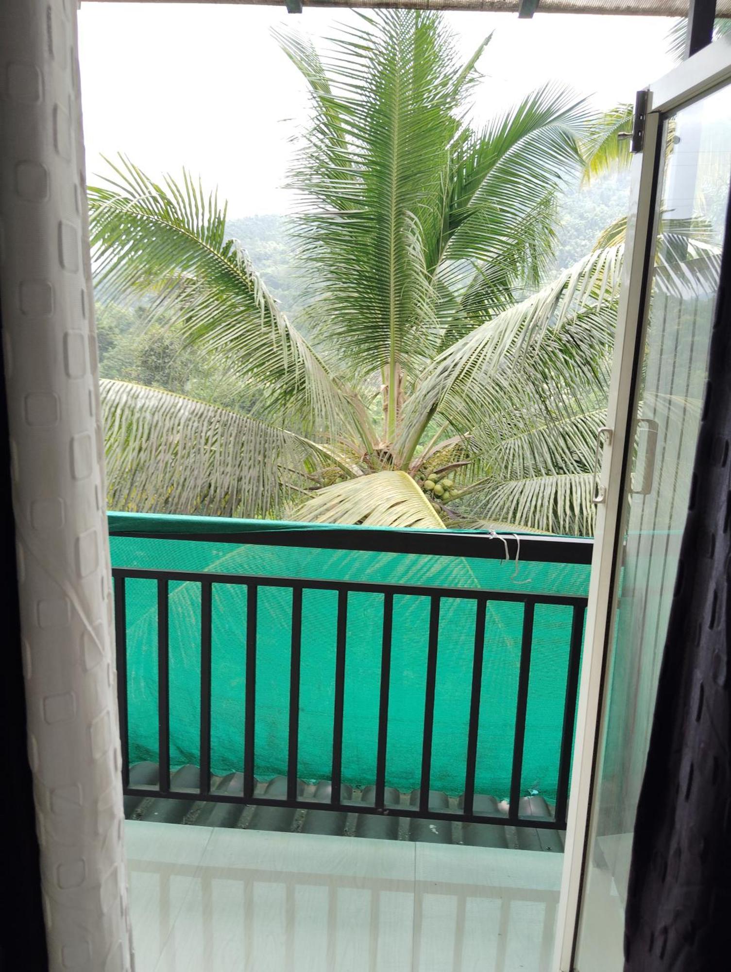 Riya Home Stay Munnar Anaviratty Eksteriør billede