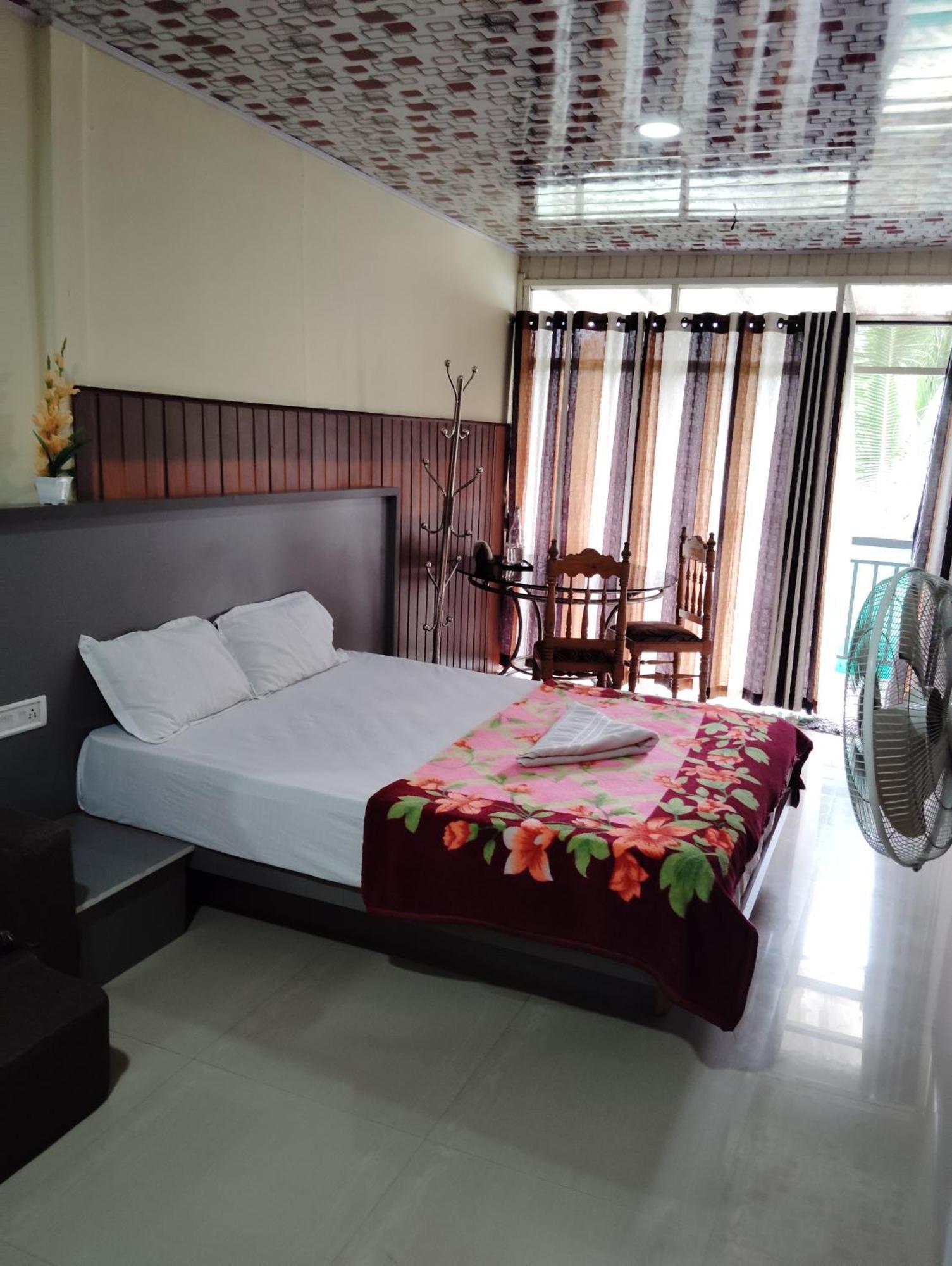 Riya Home Stay Munnar Anaviratty Eksteriør billede